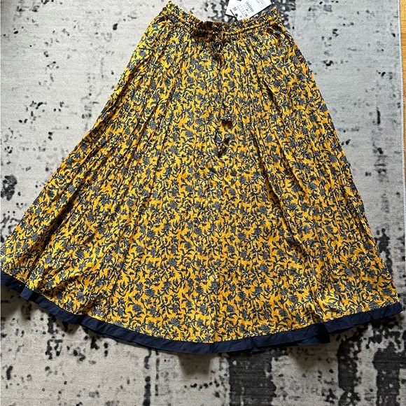 Brand new Zara skirt - Picture 2 of 4